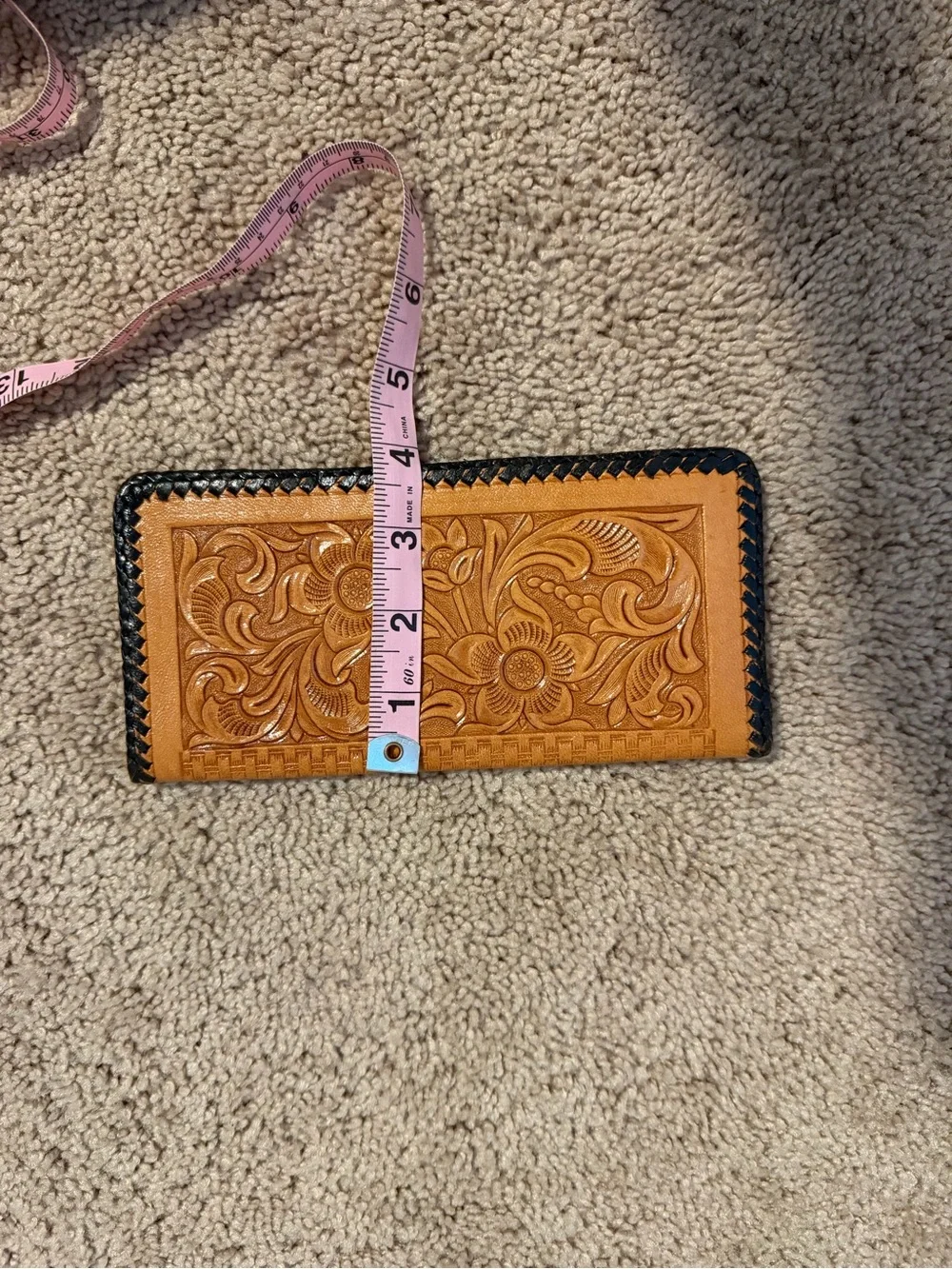 Vintage Hand Tooled Brown Leather Bifold Women’s Wallet w/ Zipper Pocket